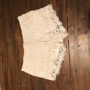 Wilfred lace shorts from Aritzia